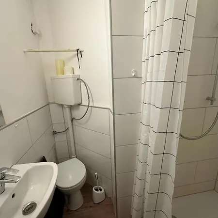 Duesseldorf City Apartment * Dusseldorf